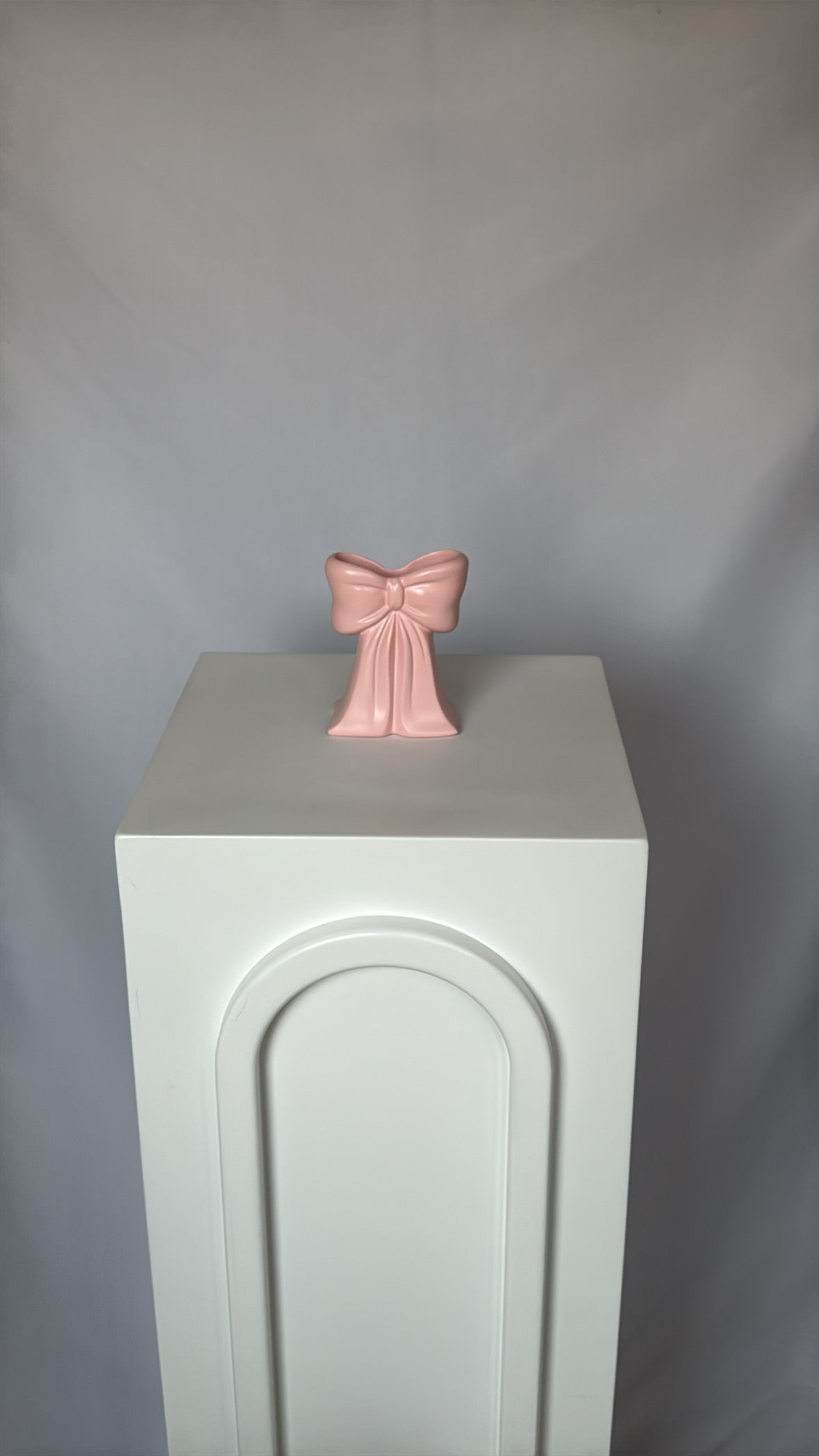 bow vase