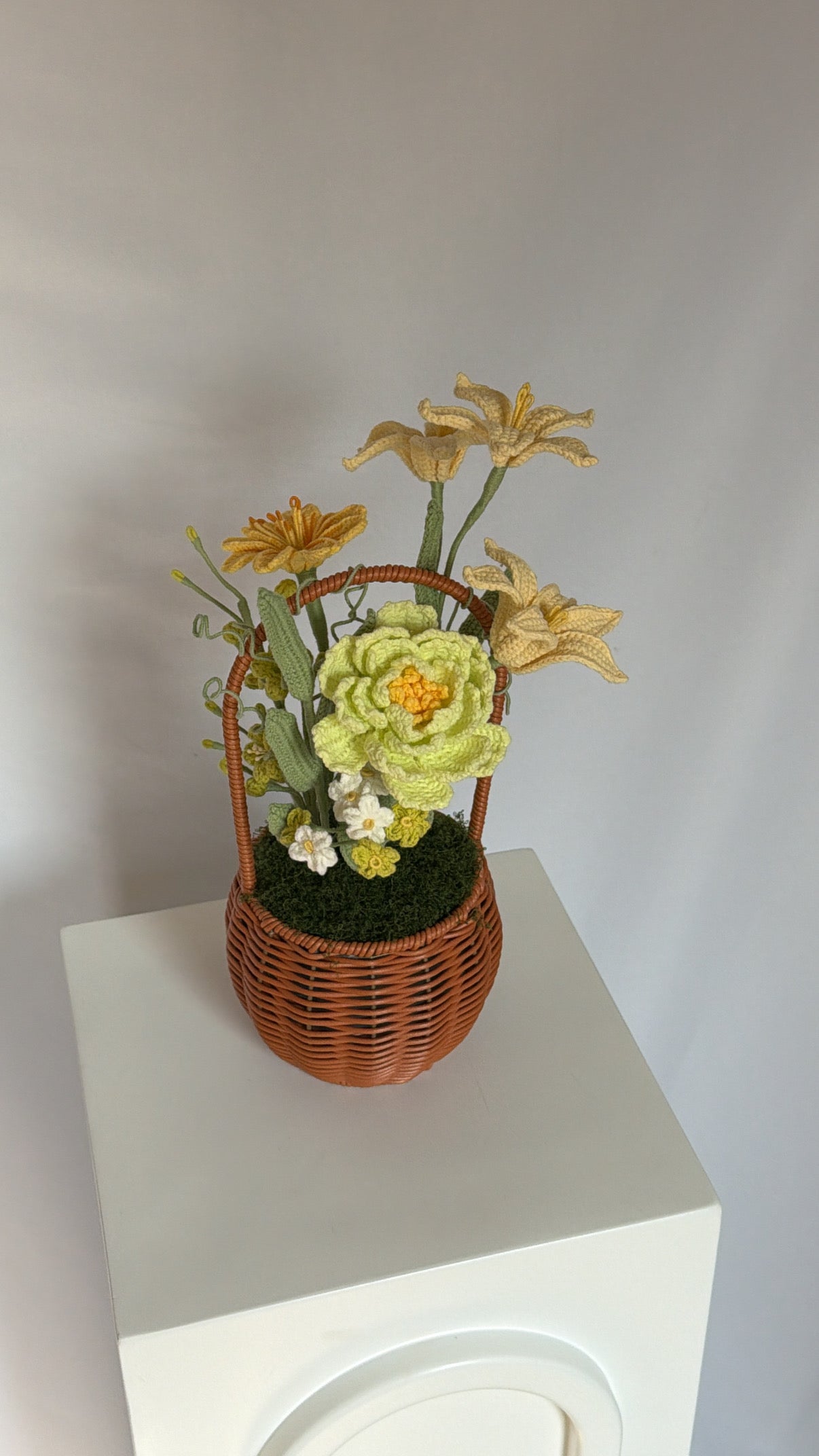 Amber basket