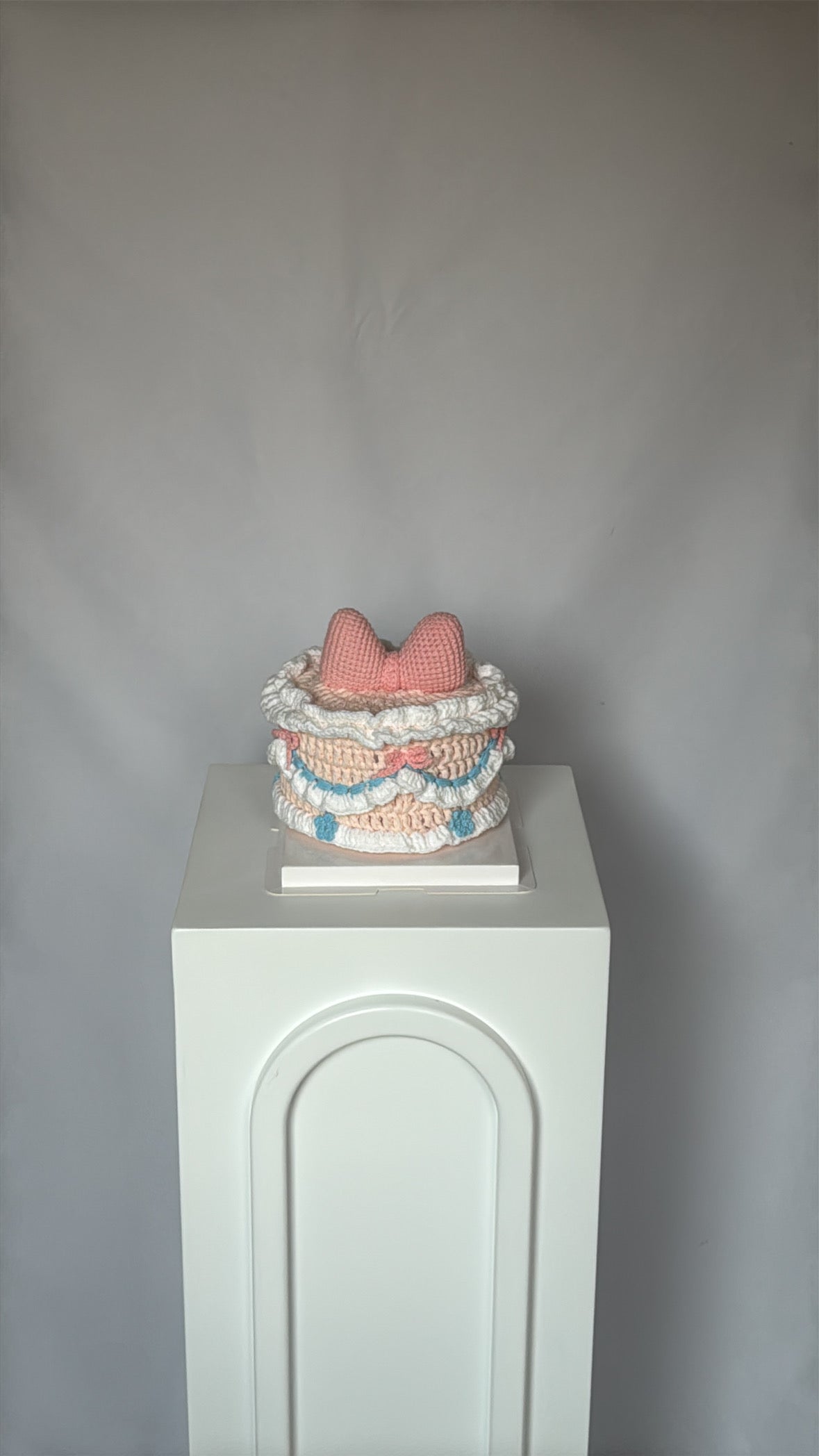 bow cake