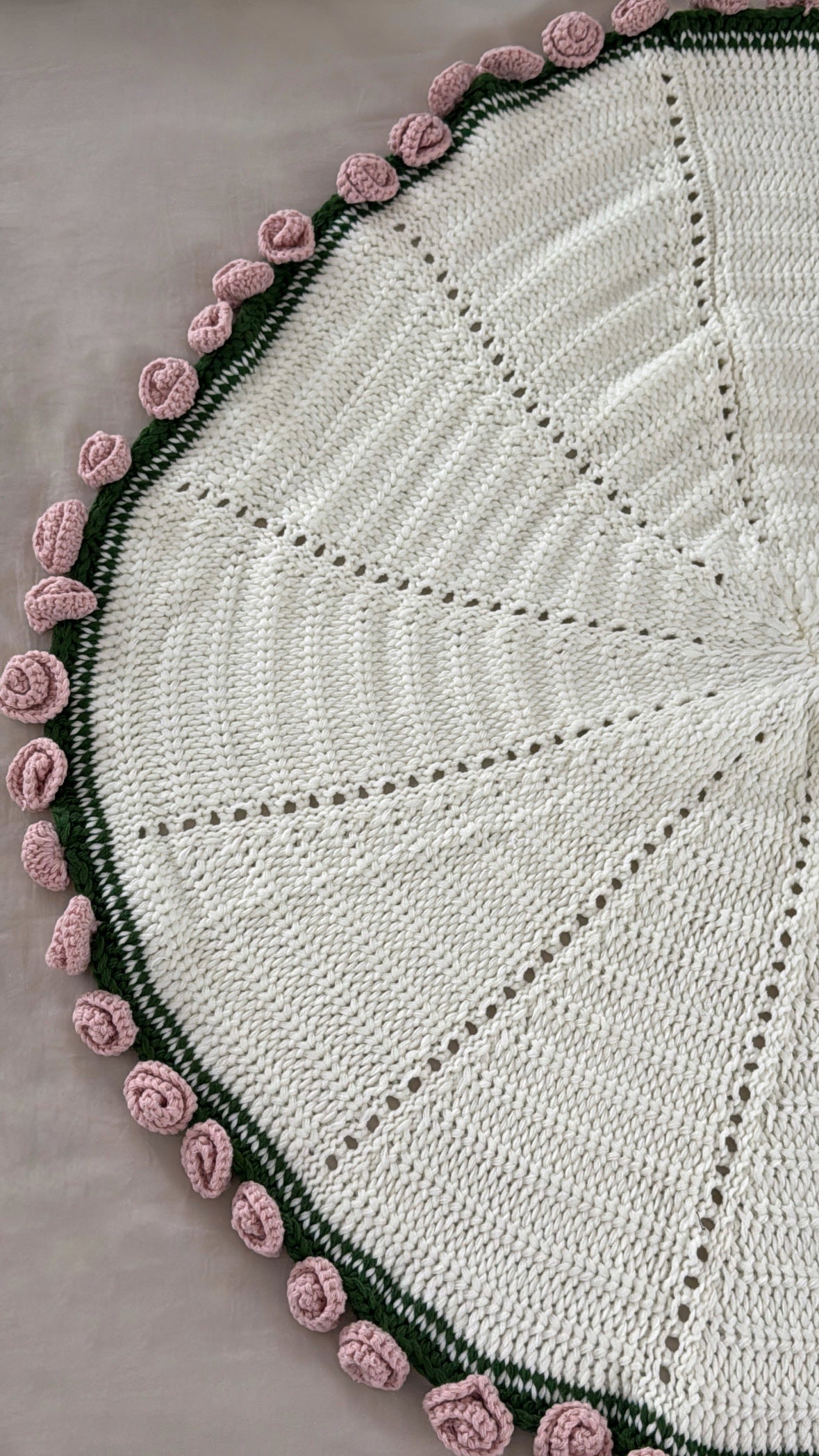 pink rose bouquet blanket