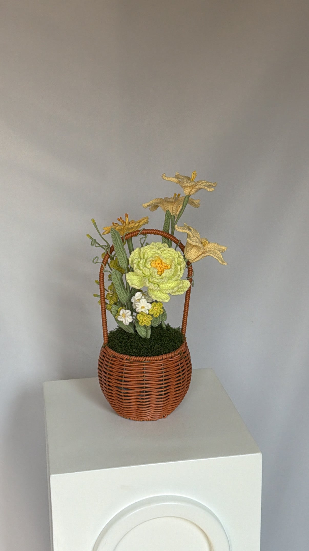 Amber basket