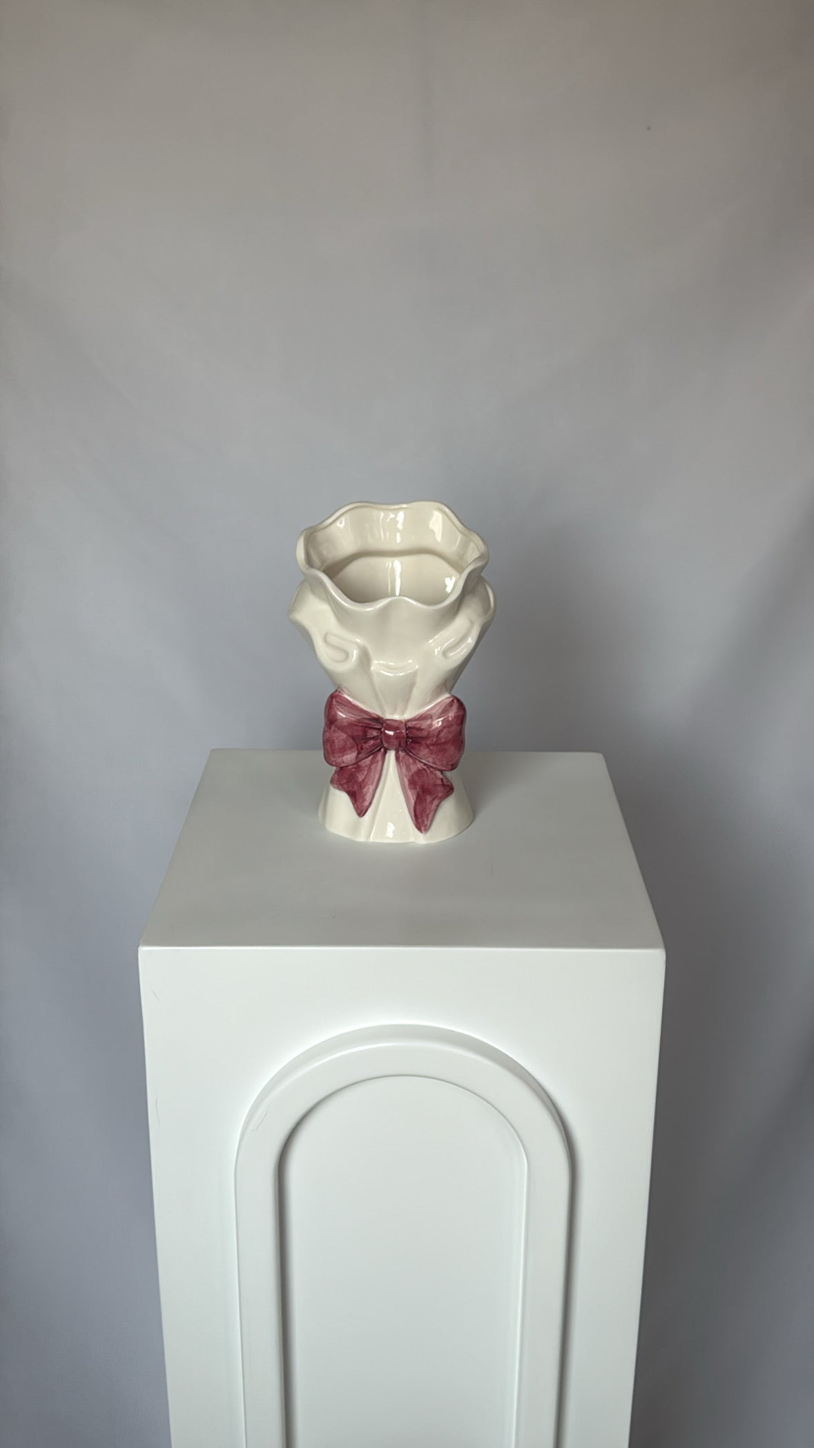 pink bow vase