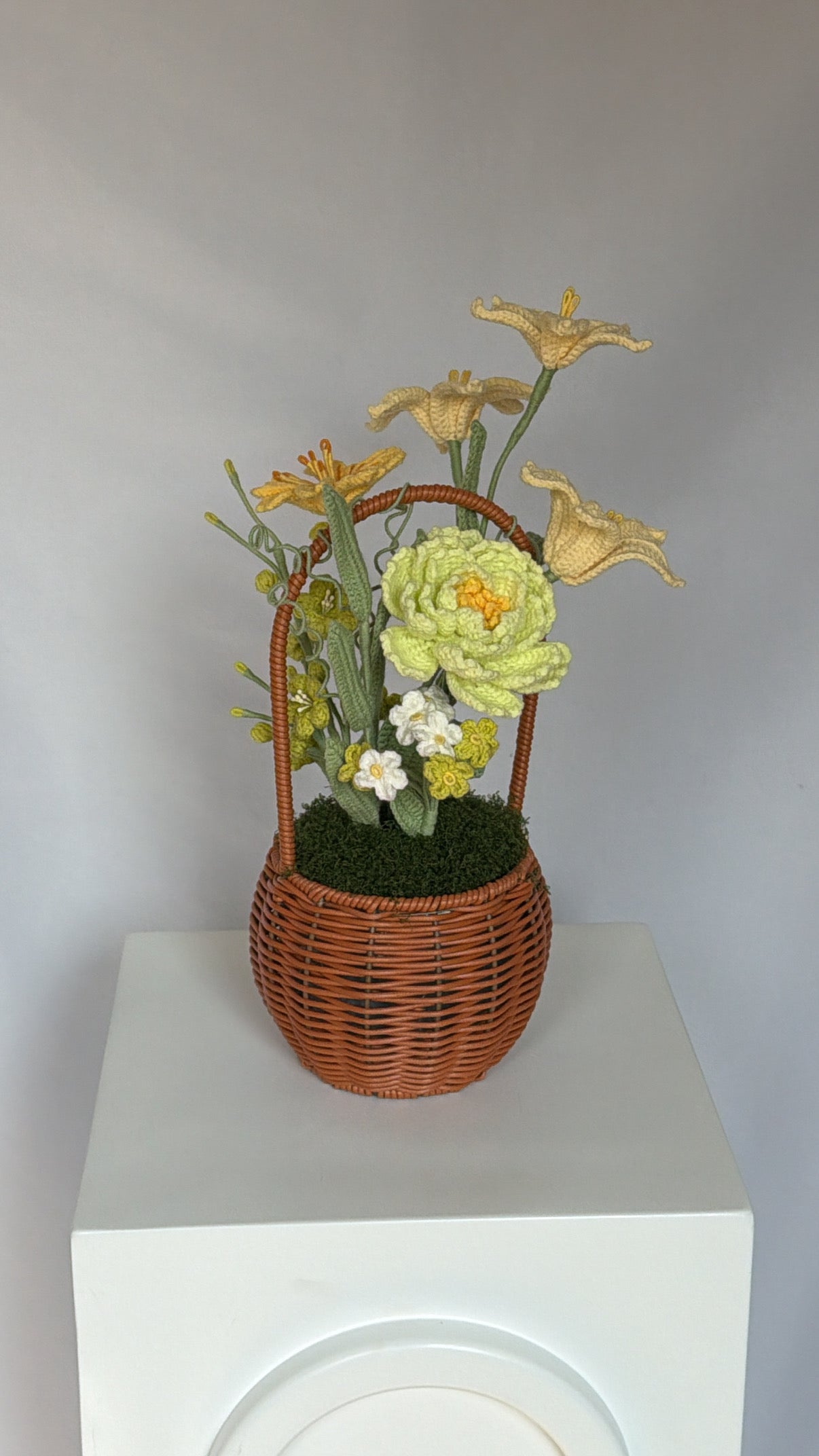 Amber basket